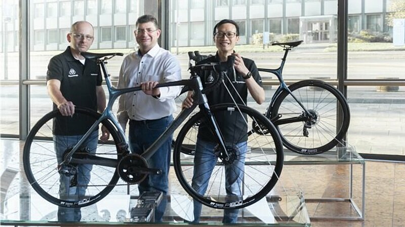 steelworks Fahrrad Team und Uwe Bergmann